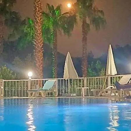 Angels Garden מלון