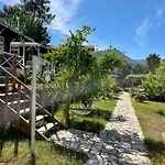 Angels Garden מלון 3*
