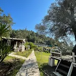 מלון Angels Garden