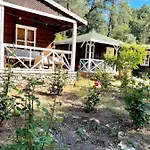 Angels Garden מלון