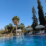 מלון Angels Garden 3*